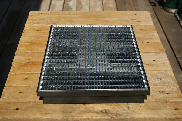 Решетка Gidrolica Step Pro 390х590мм - стальная ячеистая оцинкованная купить в компании "ДРЕНАЖ", цены от 5 751 ₽